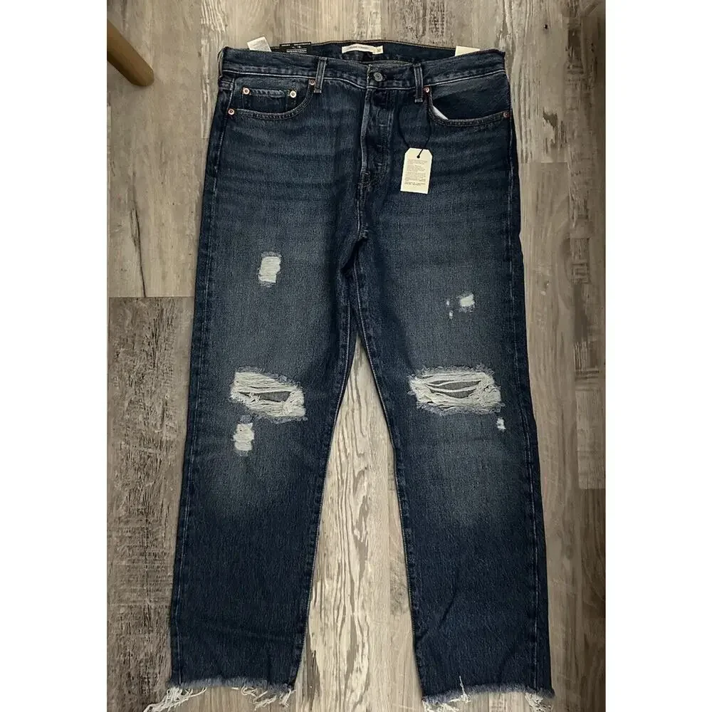 Levi's Premium Wedgie Straight Jeans NWT Button Fly Medium Wash Denim Size 32 - Picture 8 of 8